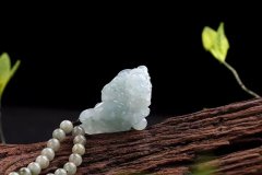 佩戴貔貅有用吗,有三种人怎么带都没用