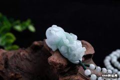 <b>翡翠招财貔貅的佩戴，你知道吗？</b>