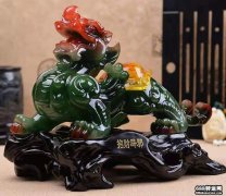如何正确摆放翡翠开光貔貅摆件？