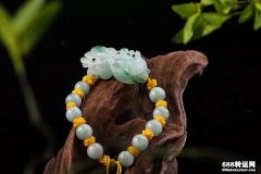 <b>招财貔貅：貔貅虽然招财，但真的适合你佩戴吗</b>